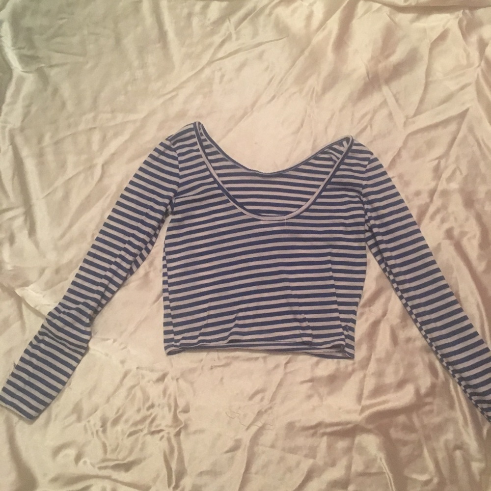 cropped long sleeve - Picture 3 of 3